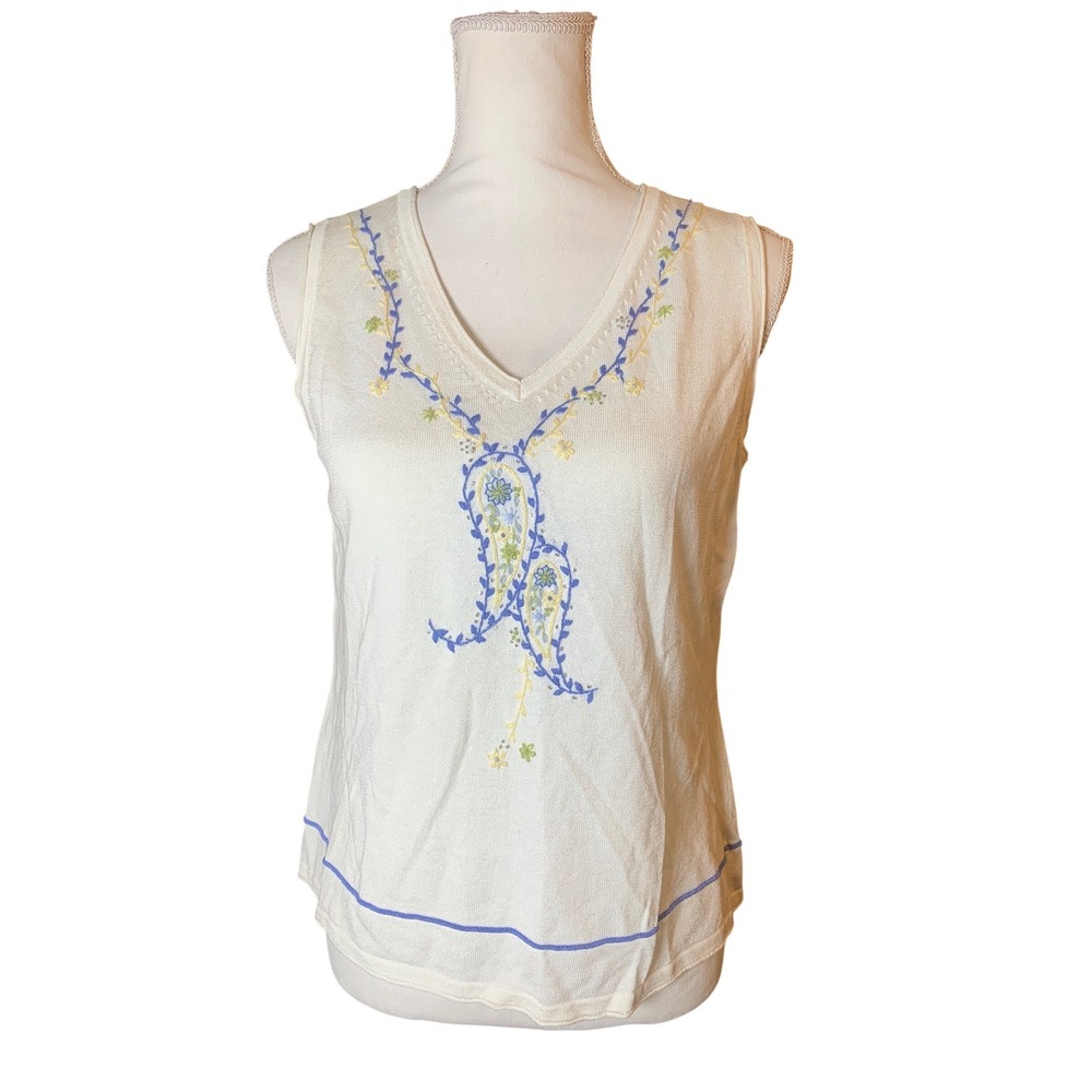 Emma James Liz Claiborne Cream Knit Sleeveless Top Floral Beaded Embroidery chic